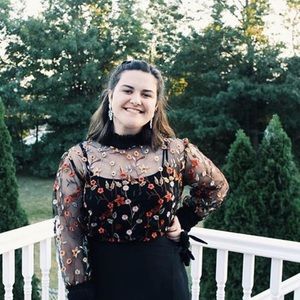 Meet your Posher, Caroline